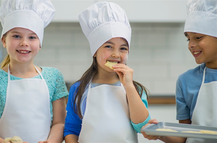 Kids cookery lessons fun