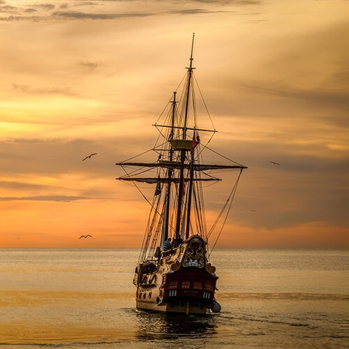 Vintage Barge Sailing from Maldon on the Blackwater Estuary Vintage Barge Sailing from Maldon on the Blackwater Estuary