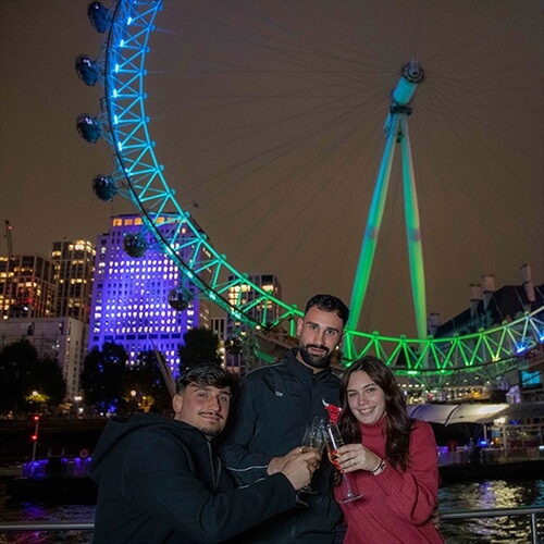 London Evening Cruise with Canapes and Music by the London Eye