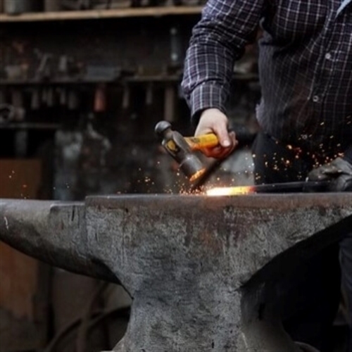 hammering hammering
