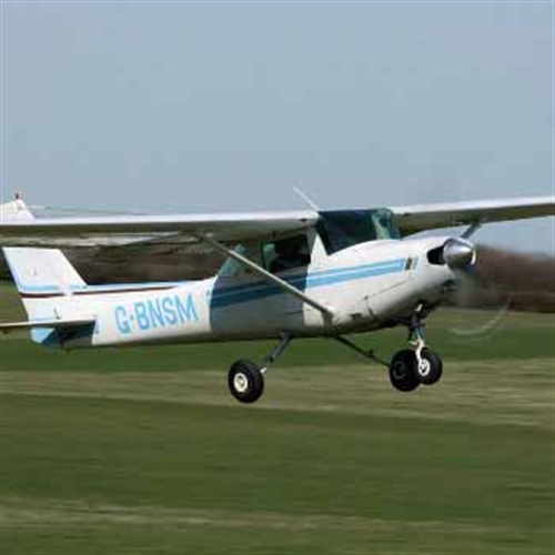 Flying Lessons at Bodmin Airfield in Cornwall Flying Lessons at Bodmin Airfield in Cornwall