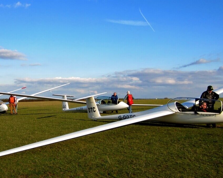 How-To-Become-a-Glider-Pilot-in-the-UK How-To-Become-a-Glider-Pilot-in-the-UK