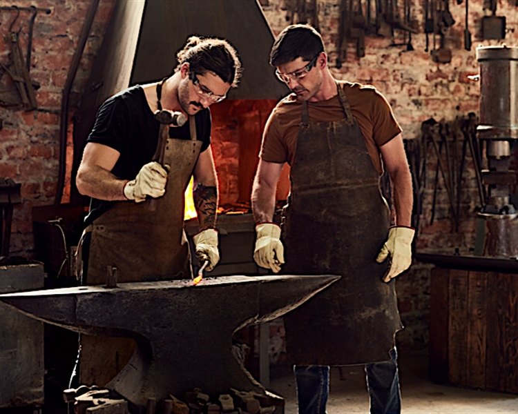 Blacksmithing-A-Beginner*s-Guide-to-Forging-and-Shaping-Metal Blacksmithing-A-Beginner*s-Guide-to-Forging-and-Shaping-Metal
