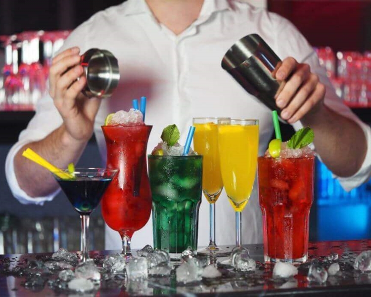 Best-Winter-Cocktails---A-Bubbly-Guide-by-IntoTheBlue Best-Winter-Cocktails---A-Bubbly-Guide-by-IntoTheBlue