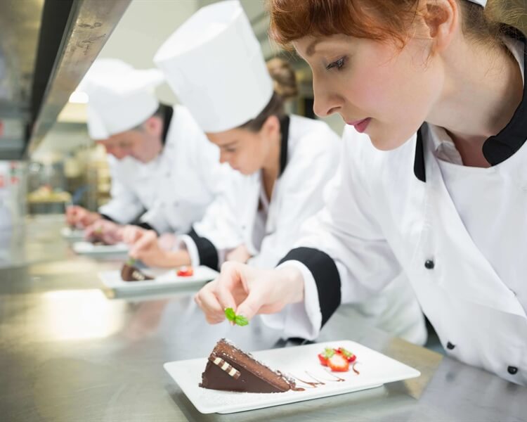 Top-5-English-Chefs---The-History-Behind-The-Talent Top-5-English-Chefs---The-History-Behind-The-Talent