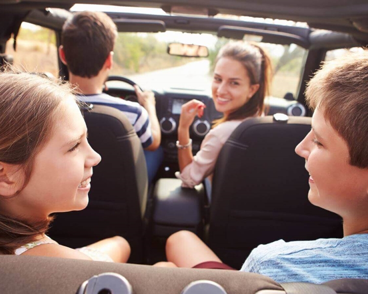 Holiday-Helpline-How-To-Survive-A-Long-Road-Trip-With-Kids Holiday-Helpline-How-To-Survive-A-Long-Road-Trip-With-Kids