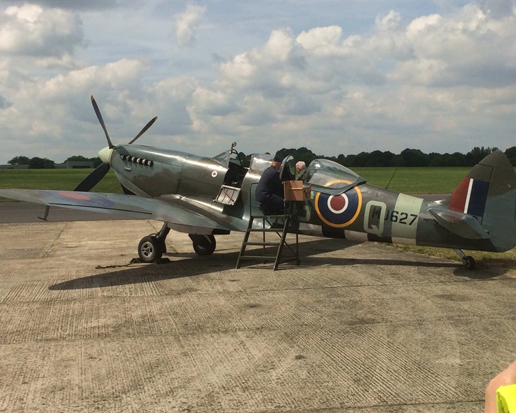 The-last-WW2-Spitfire-pilot-living-in-the-Czech-Republic-flies-again-at-Biggin-Hill The-last-WW2-Spitfire-pilot-living-in-the-Czech-Republic-flies-again-at-Biggin-Hill