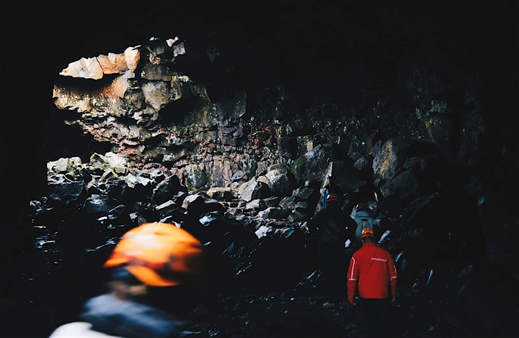 What-is-caving-Go-caving-in-the-UK What-is-caving-Go-caving-in-the-UK